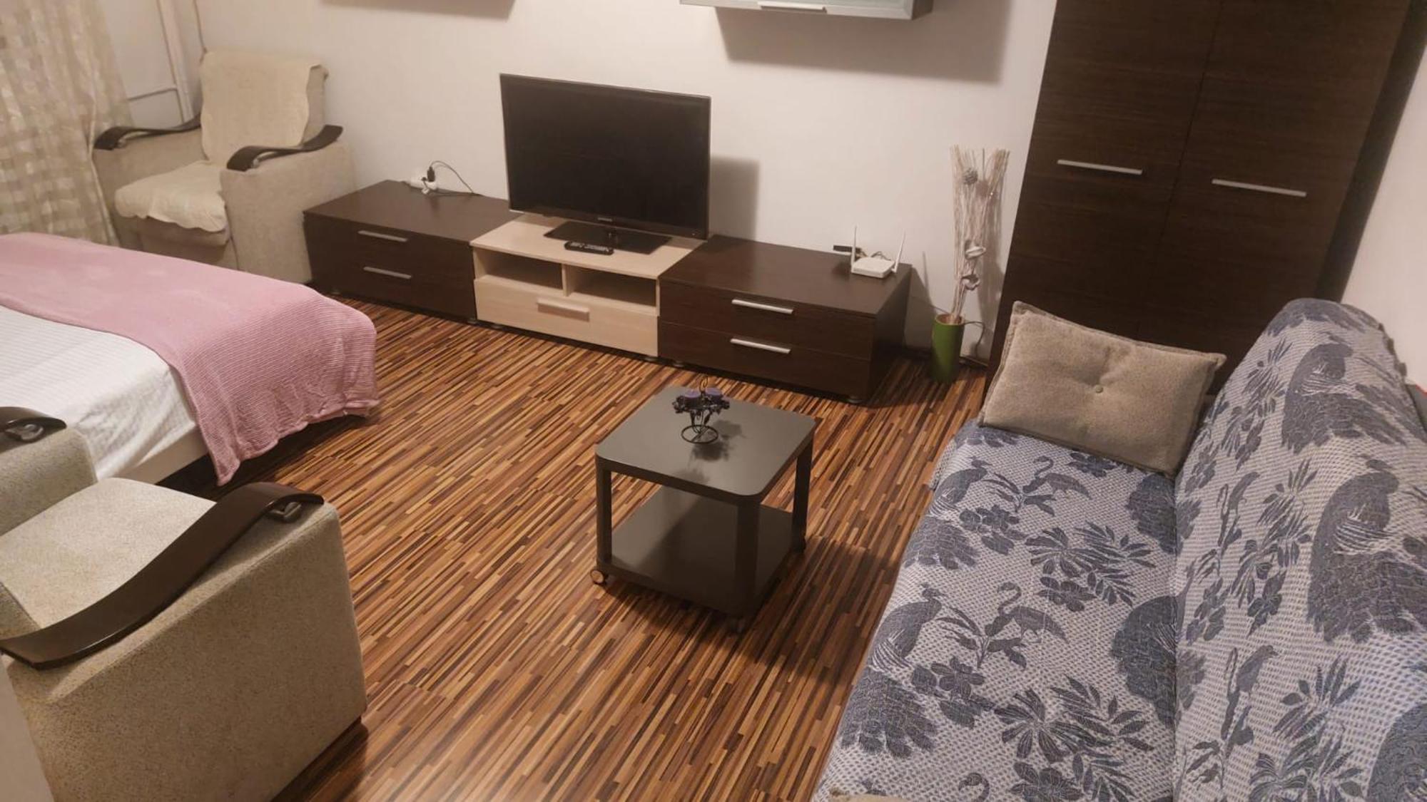 Happy Apartment *