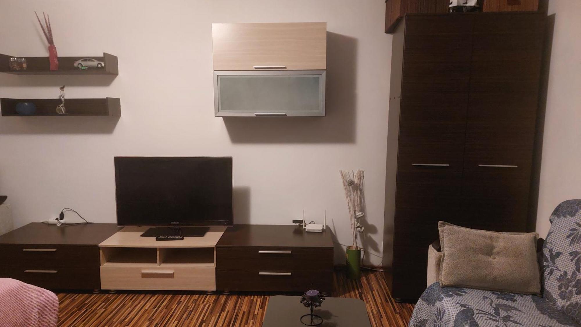 Happy Apartment *